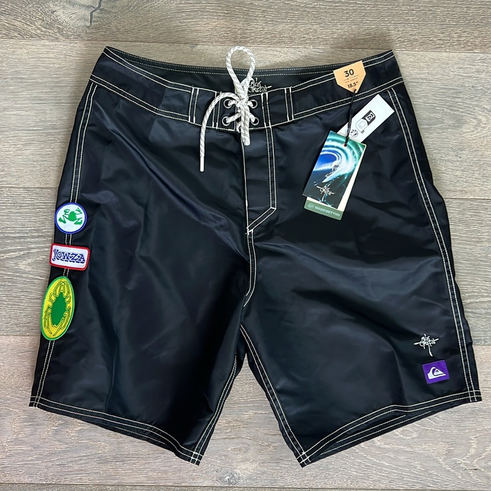 Quicksilver Trunks - 30 - Picture 3 of 6